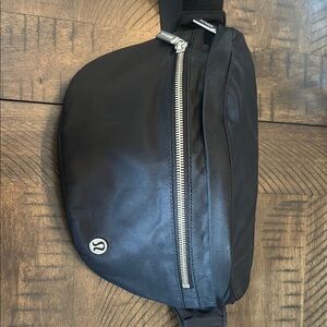lululemon athletica Black Belt Bag 2.5L